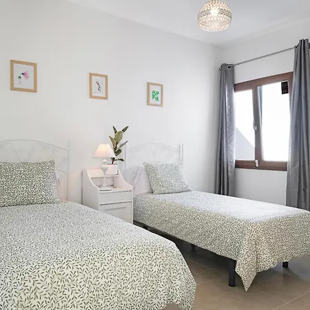 Будинок відпочинку Field Of Dreams Плайя-Бланка