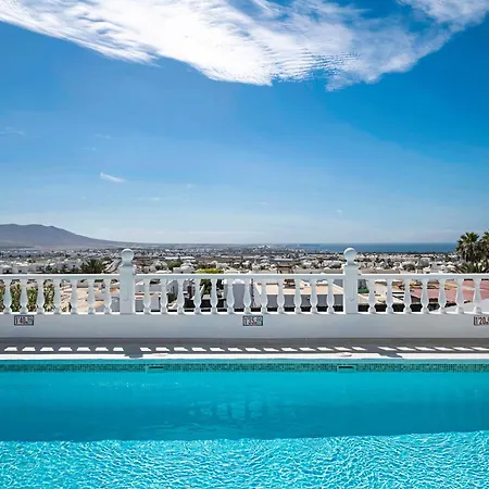 Будинок відпочинку Field Of Dreams Плайя-Бланка